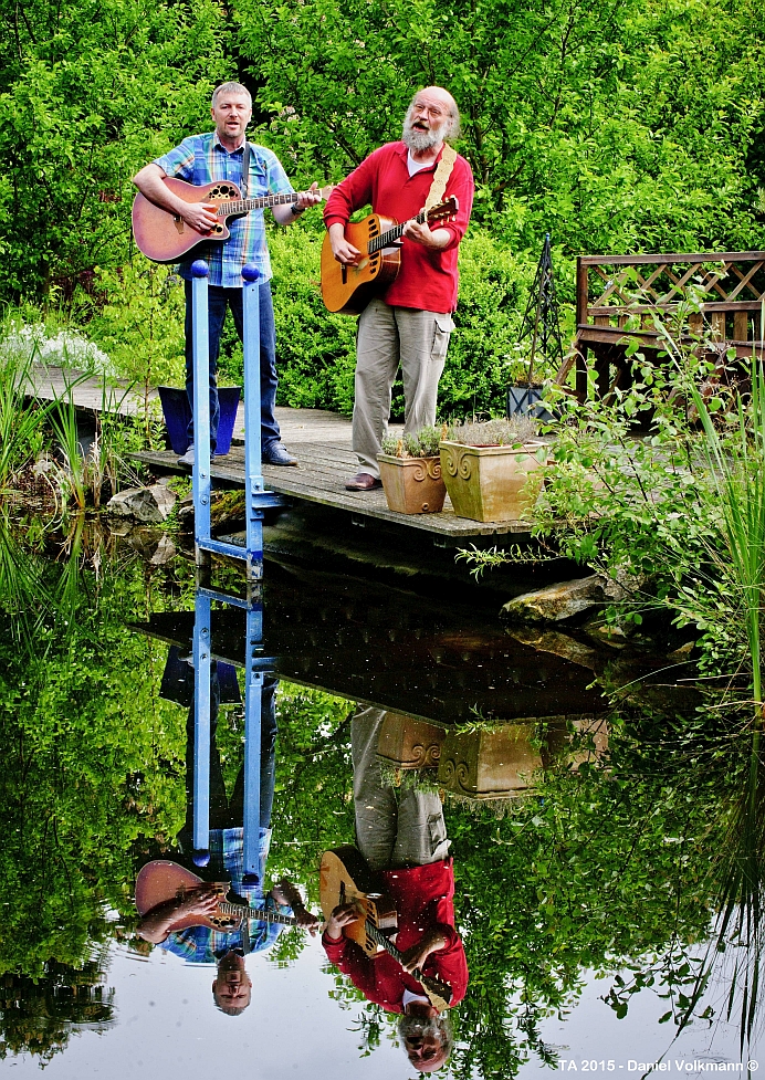 Michael und Carsten Pressefoto am Teich
